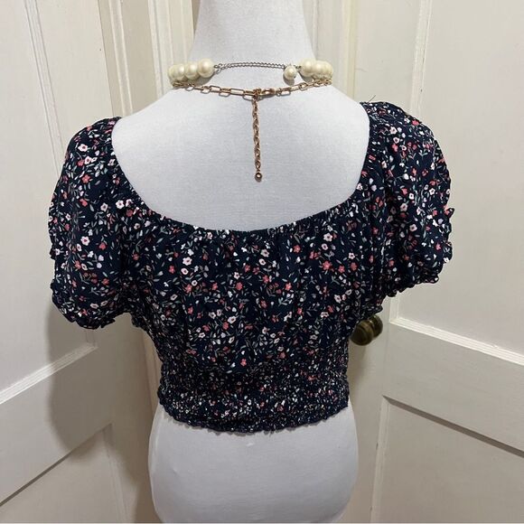 Coco and Shay Floral Off-Shoulder Top Woman's 1XL - Picture 3 of 8